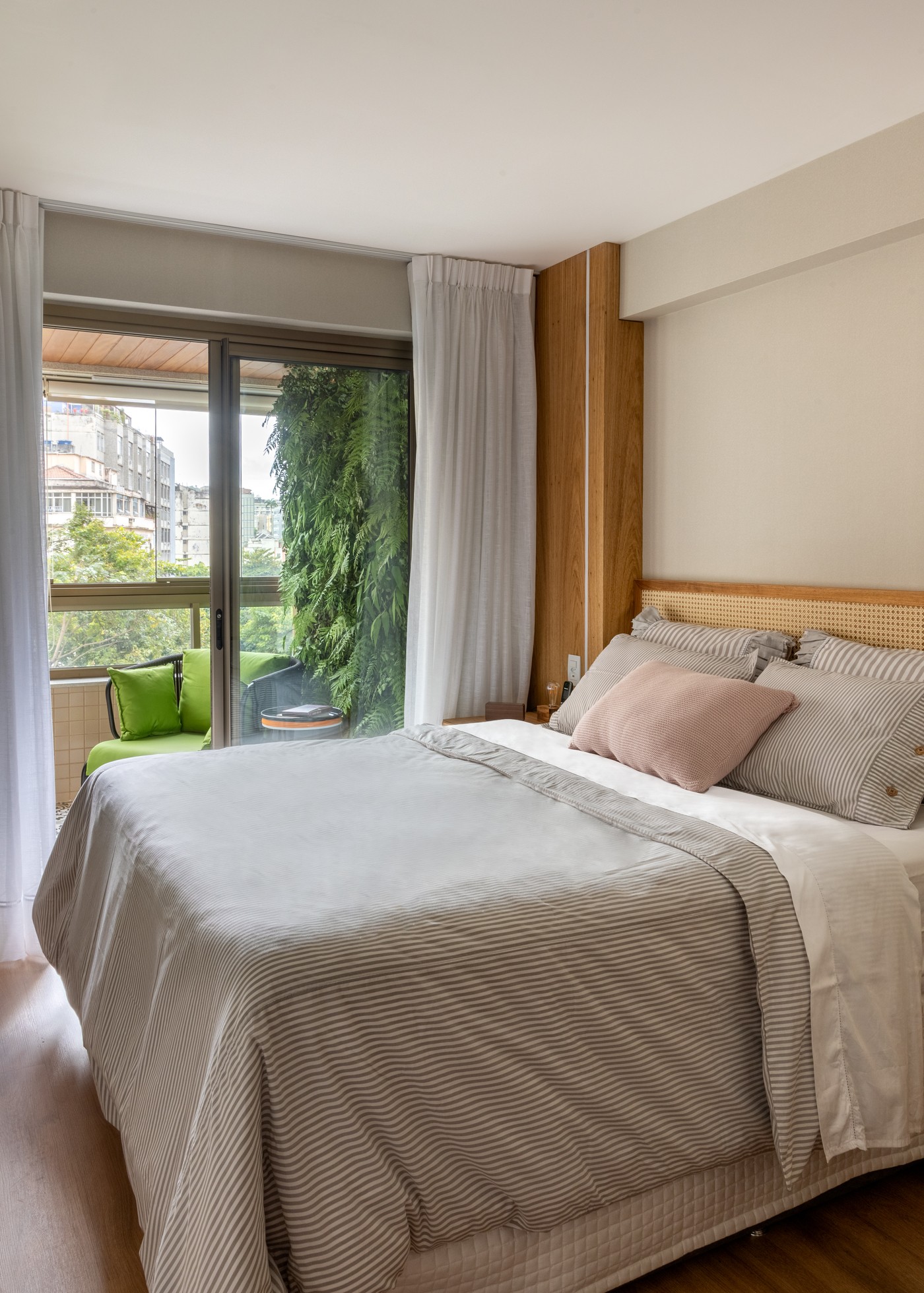 quarto com varanda integrada vs quarto com varanda separada