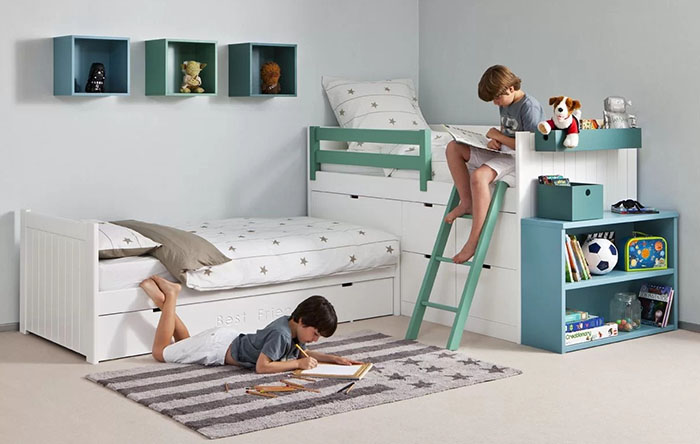 quarto compartilhado irmãos com escritório