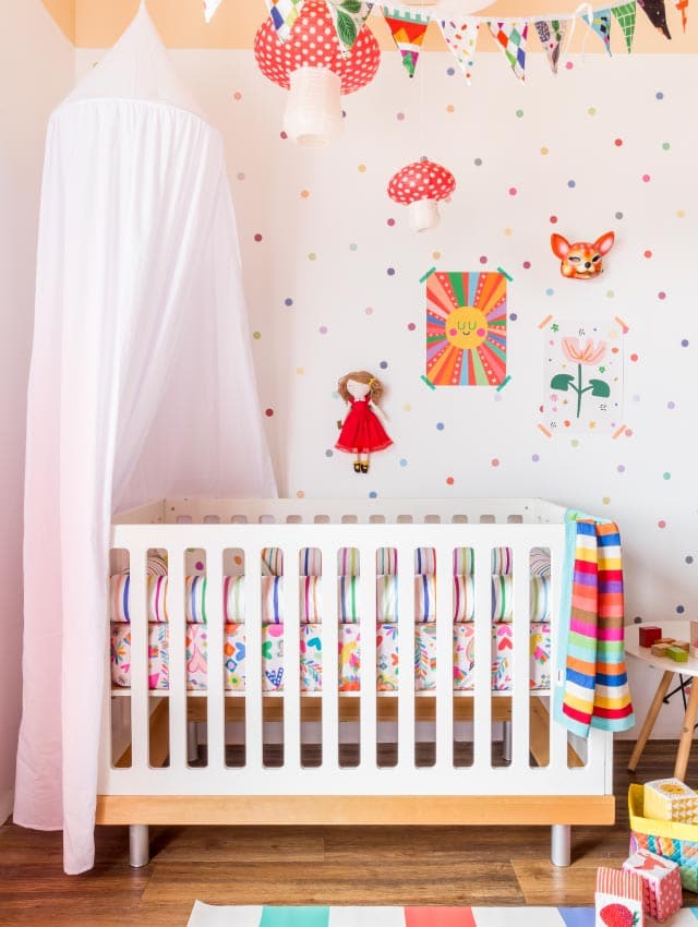 quarto de bebê feminino pequeno