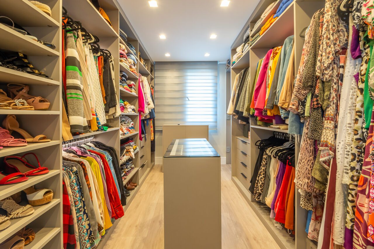 quarto de casal com closet integrado