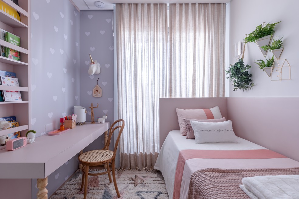 quarto de adolescente feminina