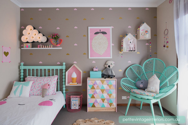 quarto de menina pequeno
