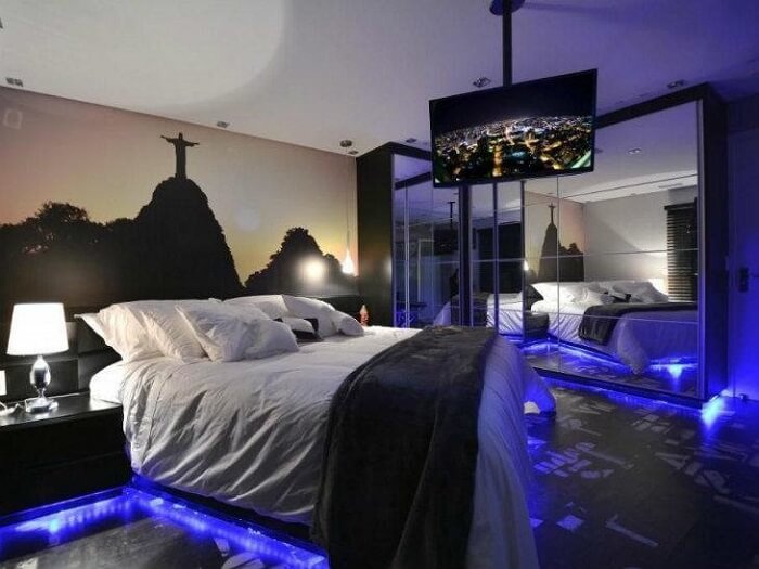 quarto preto gamer com led