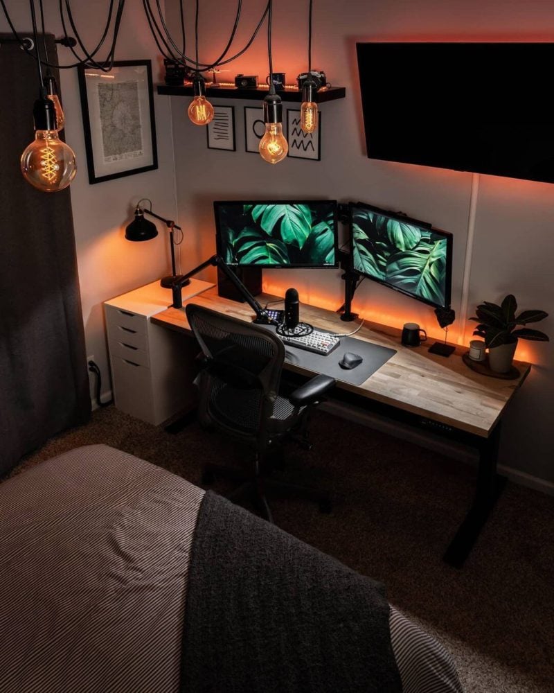quarto preto com painel de led