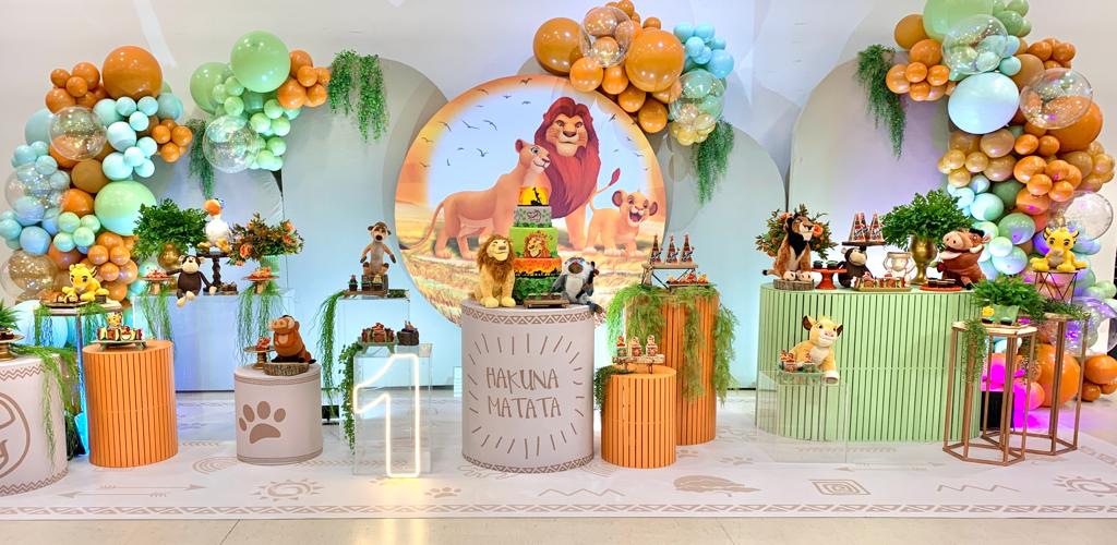 decoração rei leão ou safari qual melhor