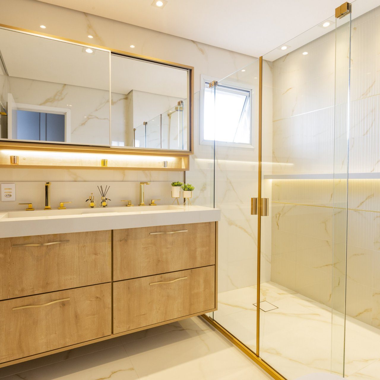 Revestimento box banheiro porcelanato marmorizado acetinado