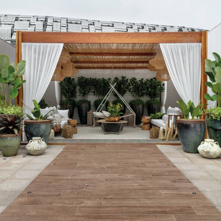 Durabilidade e Manutenção de Revestimentos Cimentícios em Áreas Externas