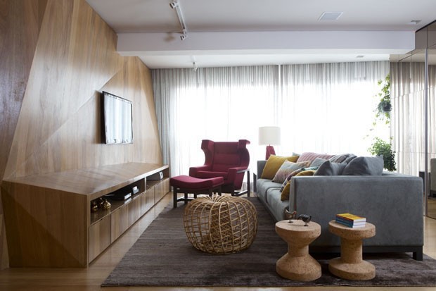 ideias criativas para usar madeira na sala de estar