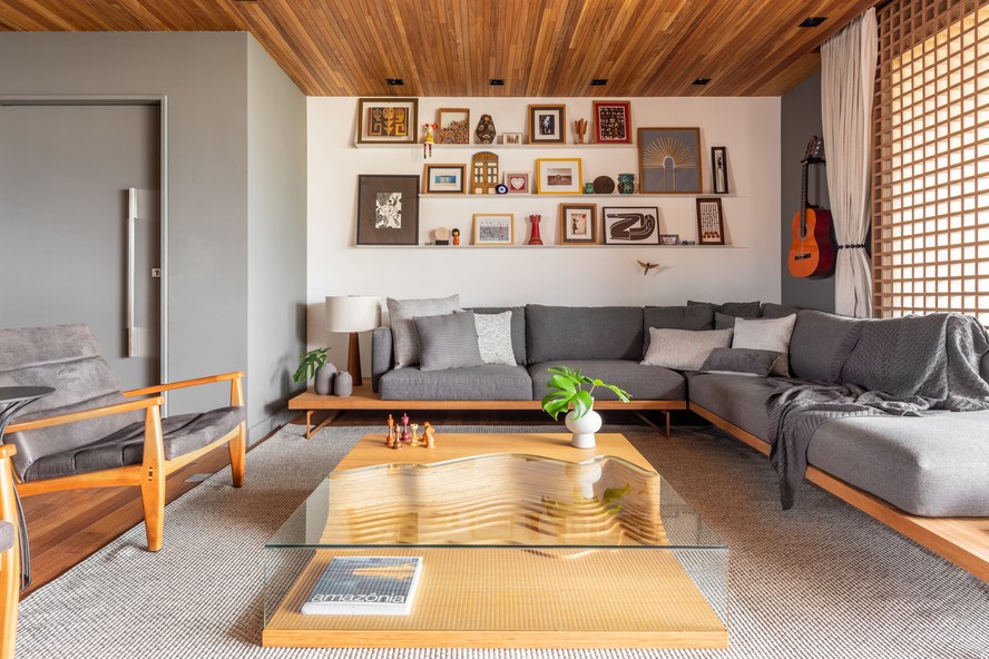 Do Minimalista ao Vibrante: Estilos de Decoração para Salas com Sofá Cinza