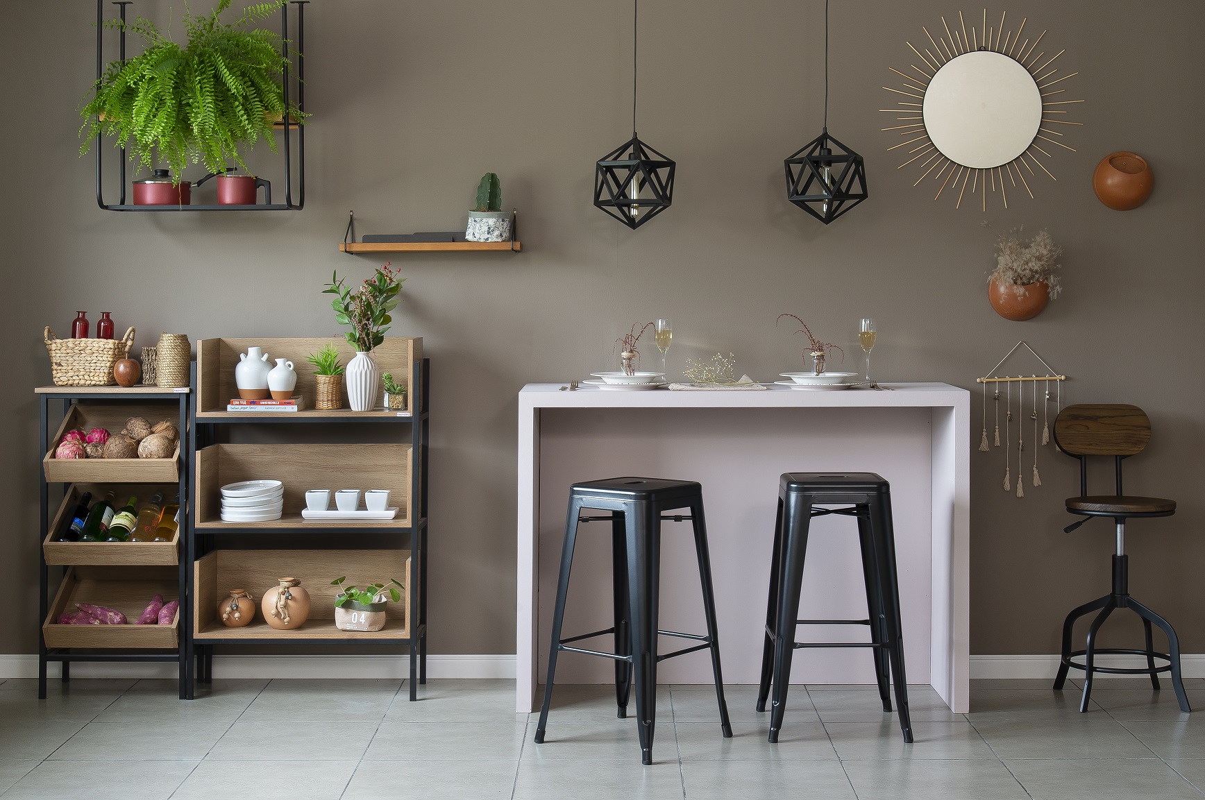 sala conjugada com cozinha vs. ambientes separados