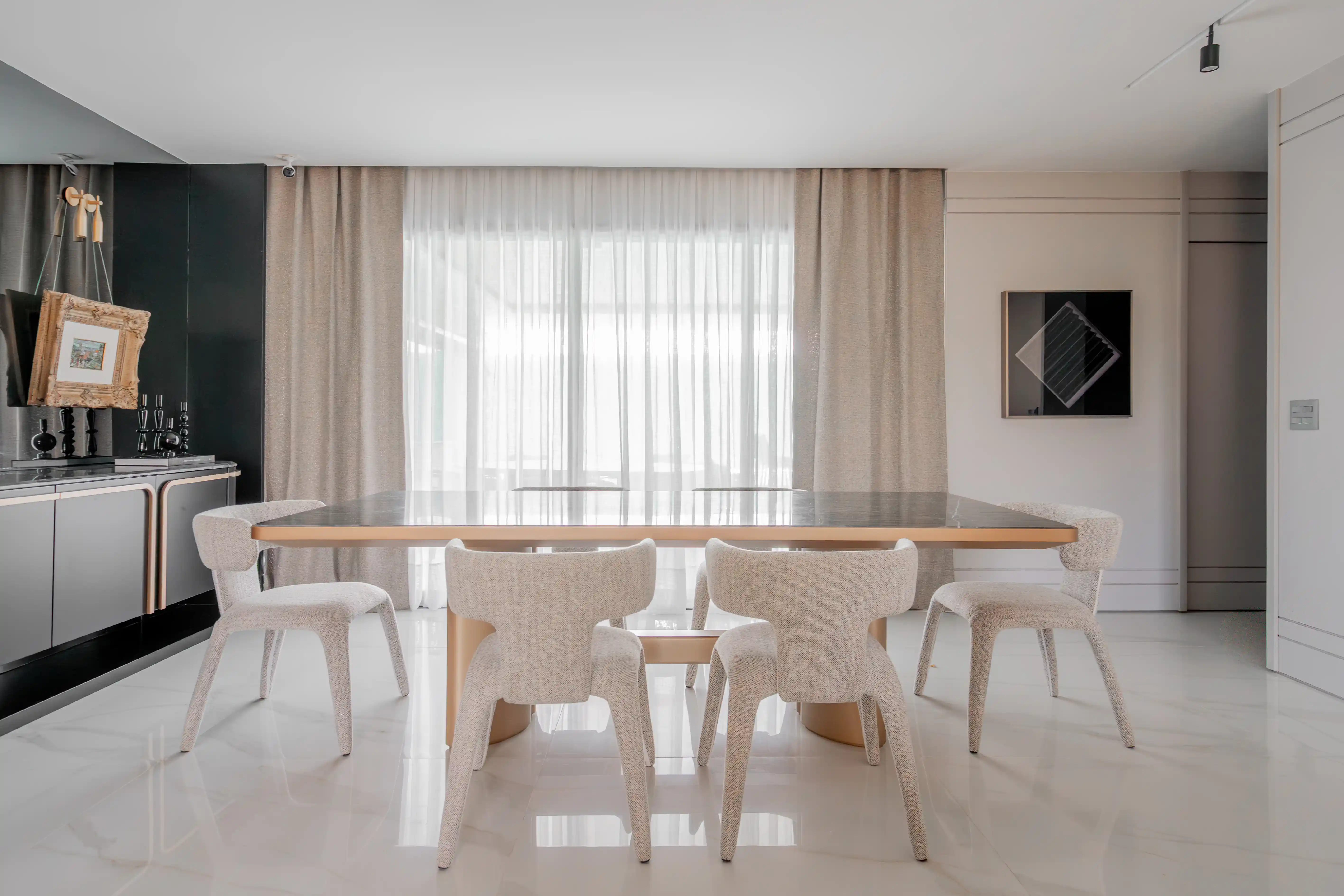 sala de jantar moderna chique vs clássica