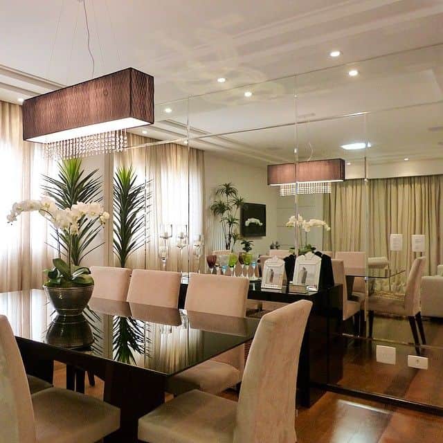 decoração sala de jantar com espelho