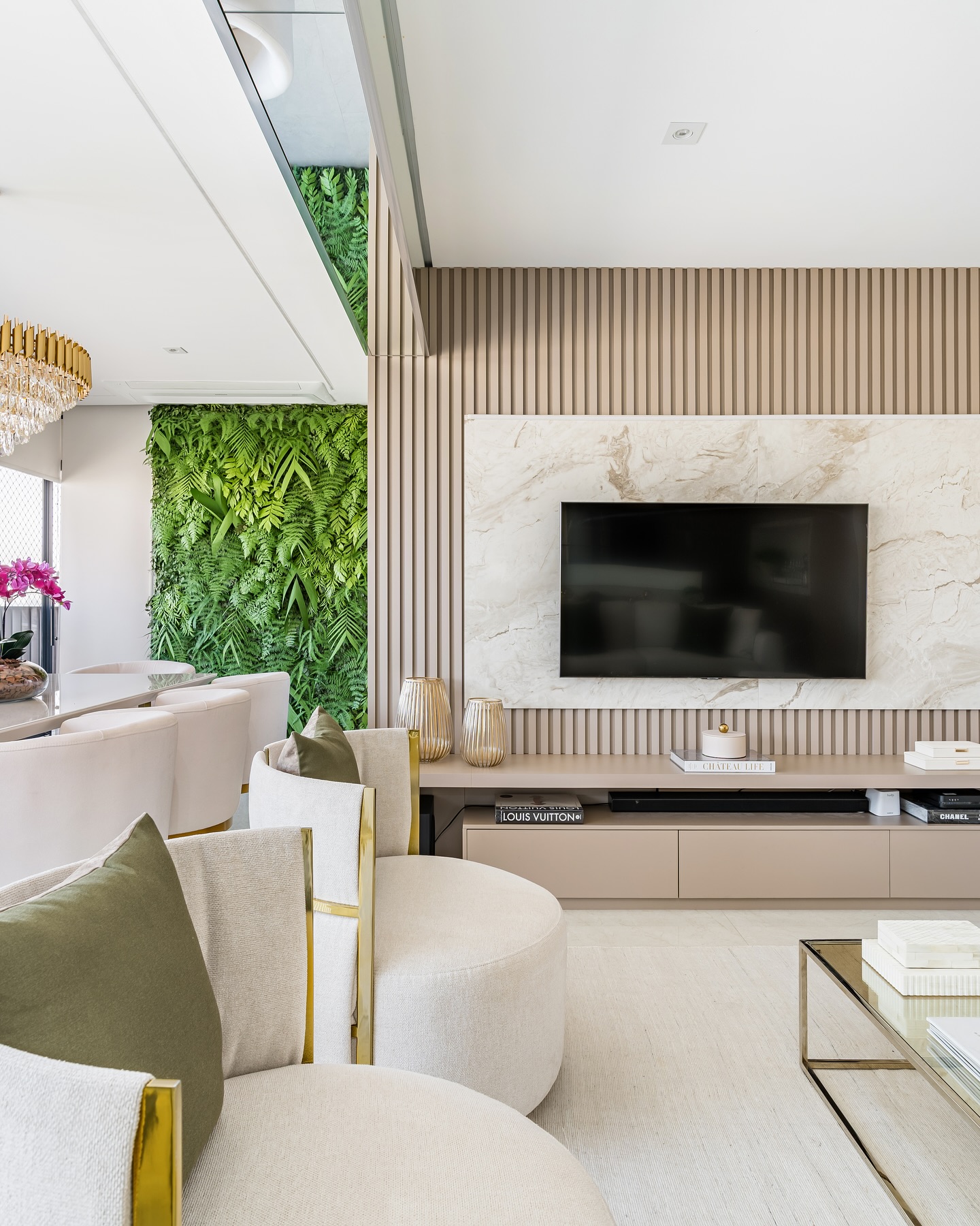 sala de luxo minimalista
