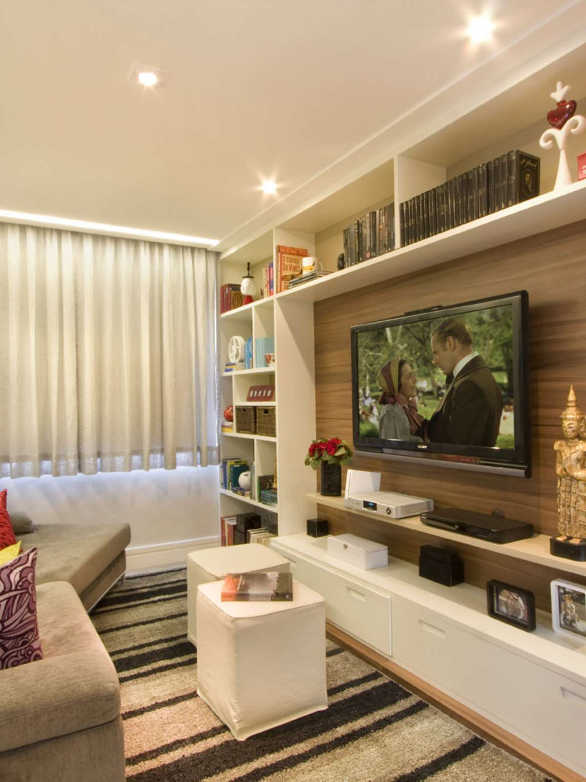 sala de visita com home office