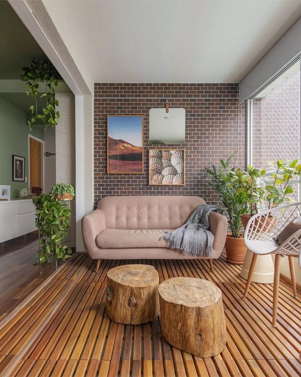 sala de visita com plantas