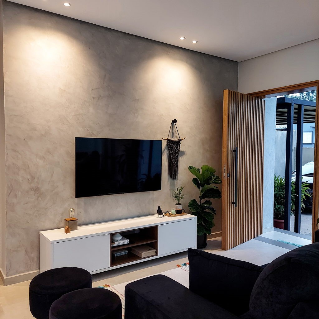 sala pequena com móveis planejados elegante