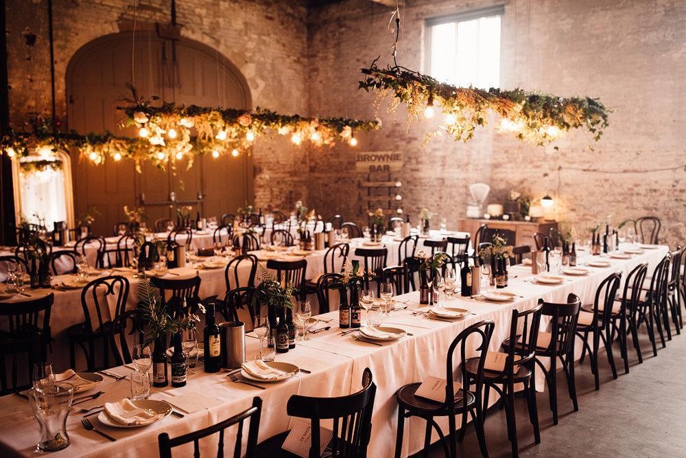 Iluminação Cenográfica: O Segredo para um Casamento Inesquecível no Salão