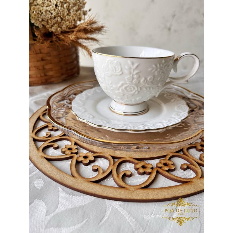 Tendências de cores e acabamentos em sousplat de laca para 2024