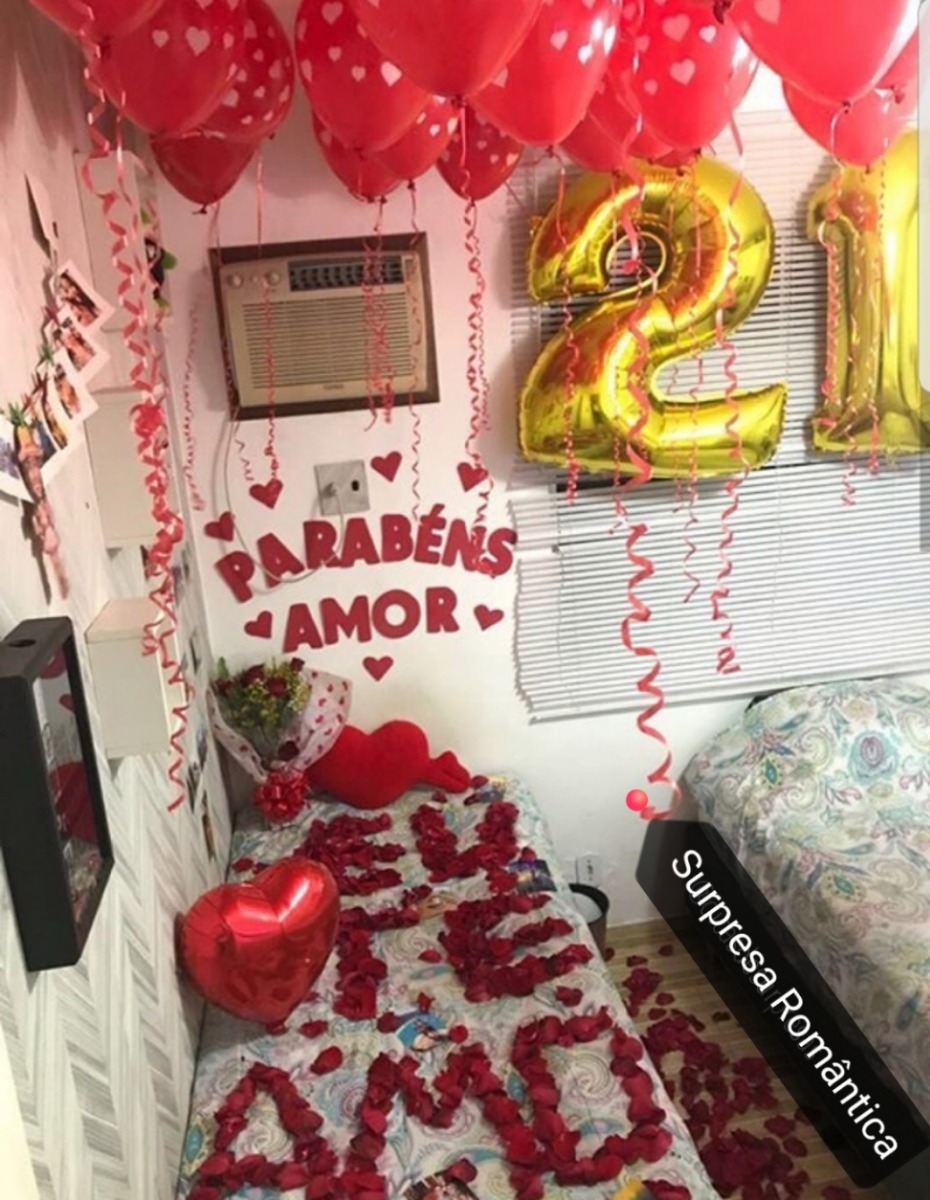 surpresa de aniversário para namorado no quarto
