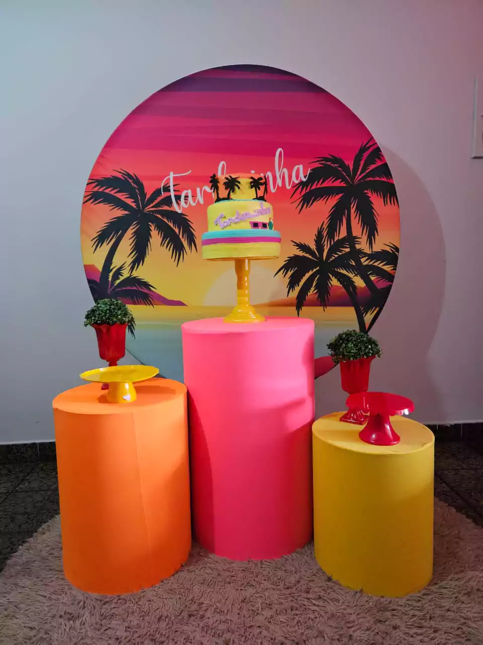 Cardápio Tropical: Petiscos e Bebidas para Harmonizar com sua Festa Tardezinha