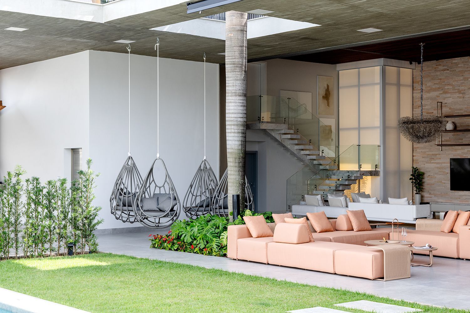 Tecnologia invisível: A integração sutil na decoração de 2025