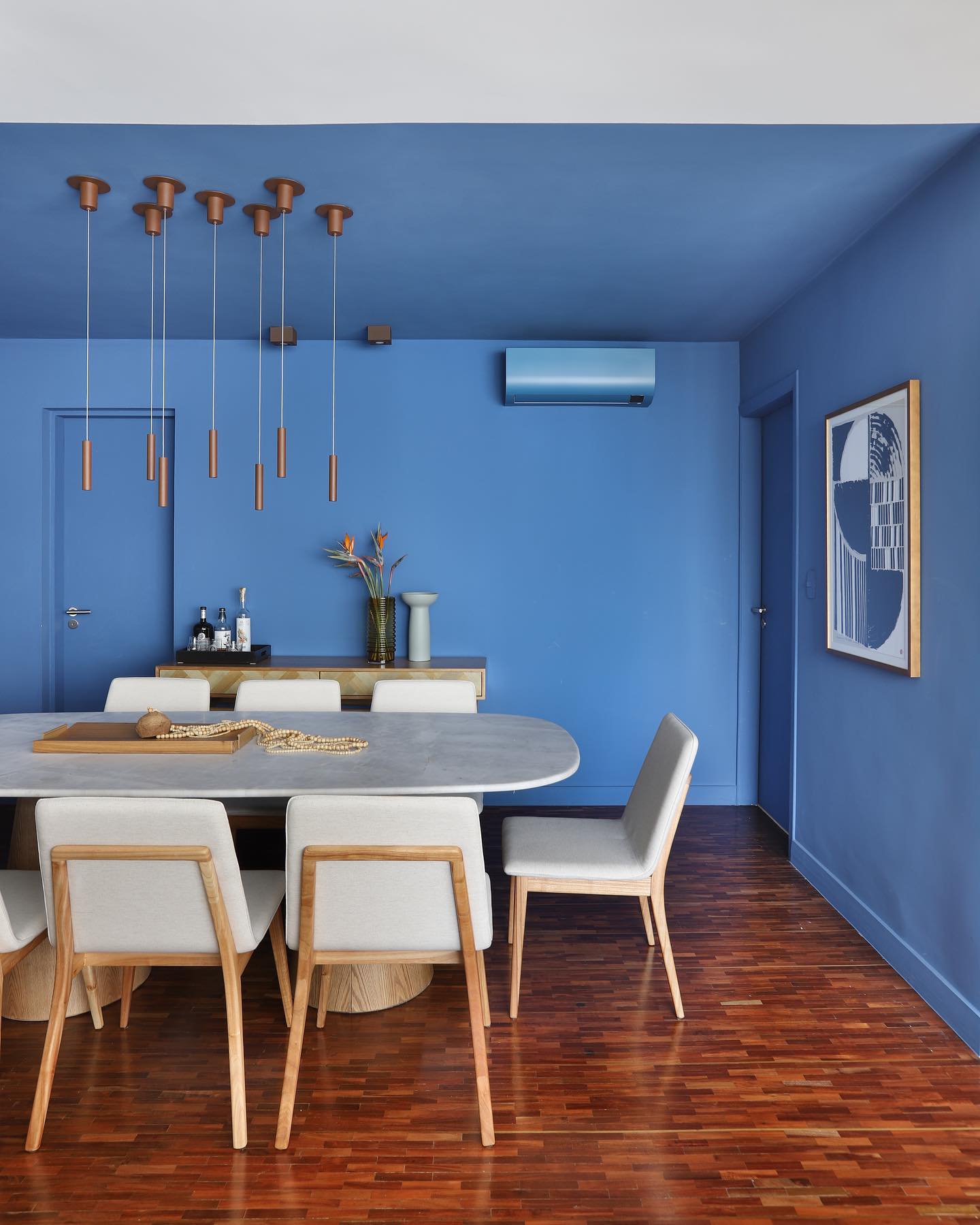 azul na decoração 2026