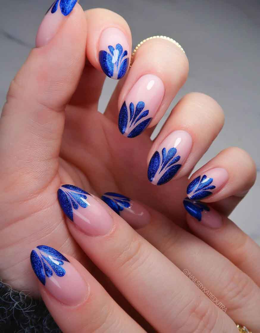 unha azul royal com glitter passo a passo
