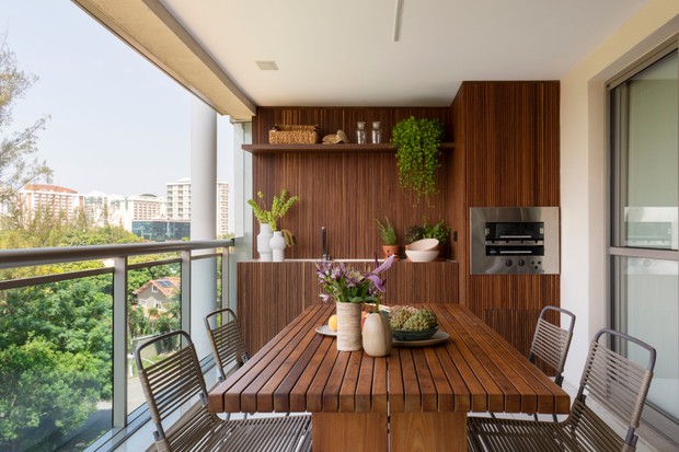 Varanda Gourmet Pequena: Maximizando o Espaço com Estilo