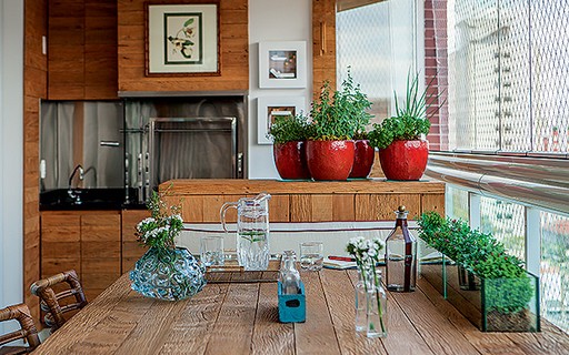 Como Escolher a Churrasqueira Ideal para Sua Varanda Gourmet Fechada