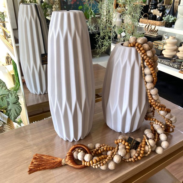 erros comuns ao decorar com vaso cinza