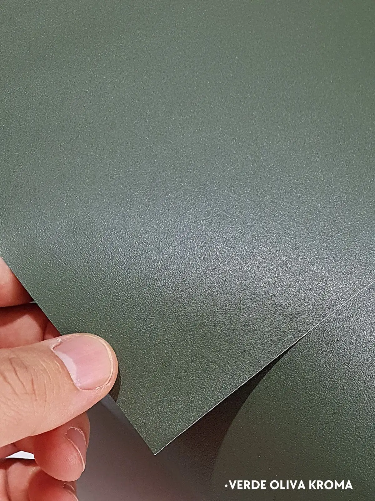 verde azeitona
