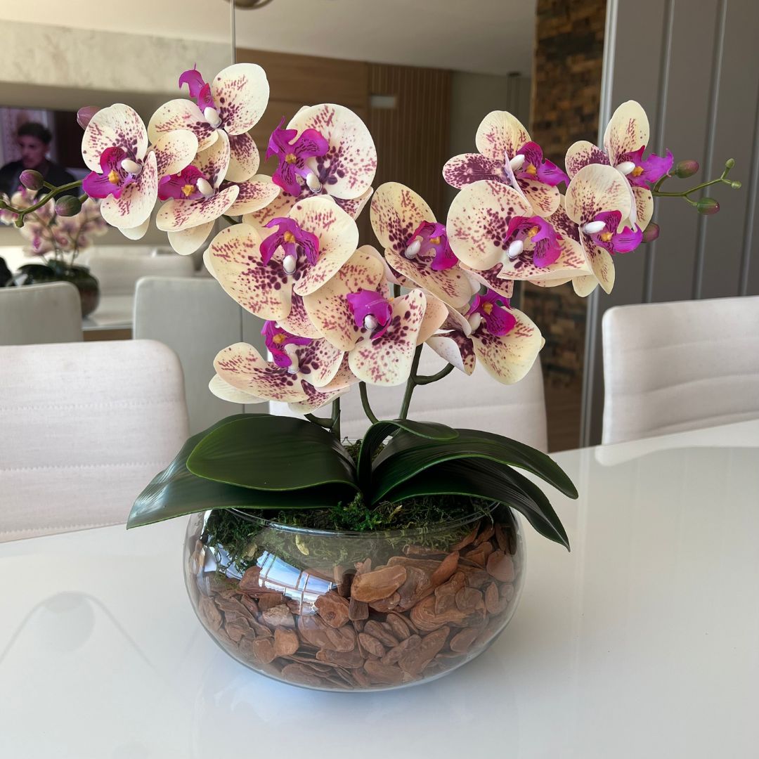 5 Ideias Criativas para Decorar com Vasos de Vidro