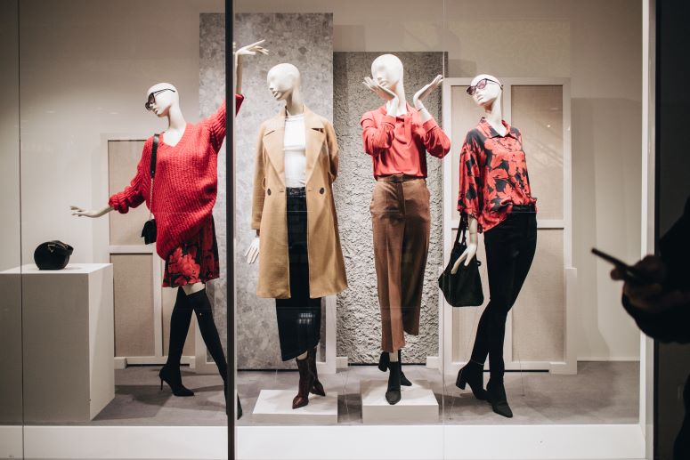 ideias de vitrine de loja criativa