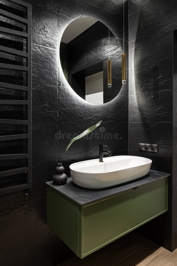 decoração banheiro preto moderno