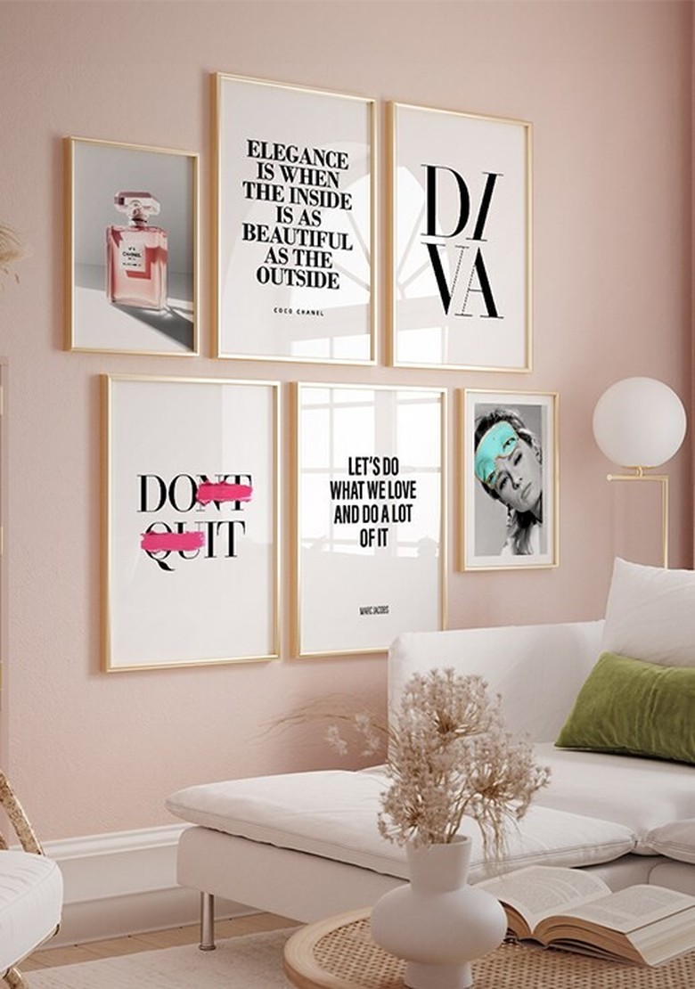 cartaz com moldura para quarto