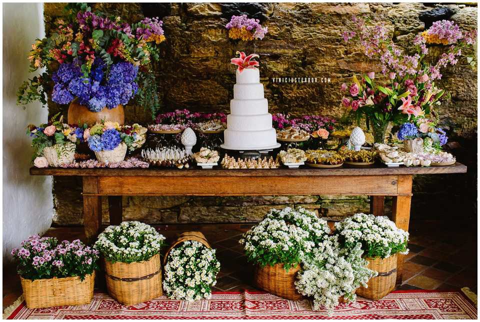 casamento clássico mesa de bolo