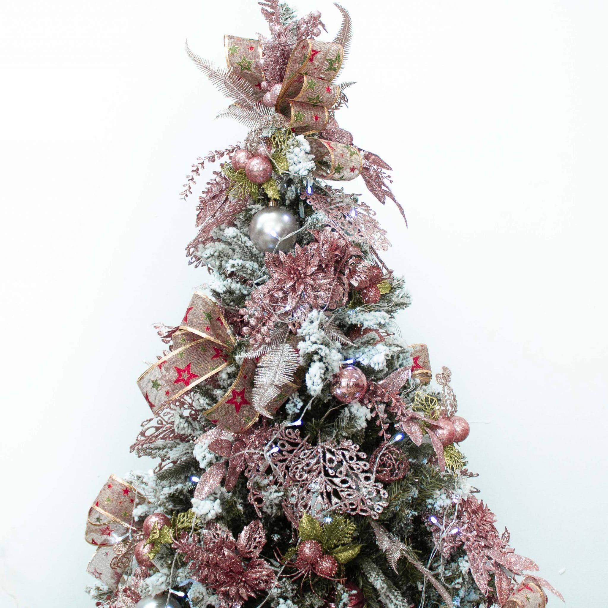 árvore de natal com laços