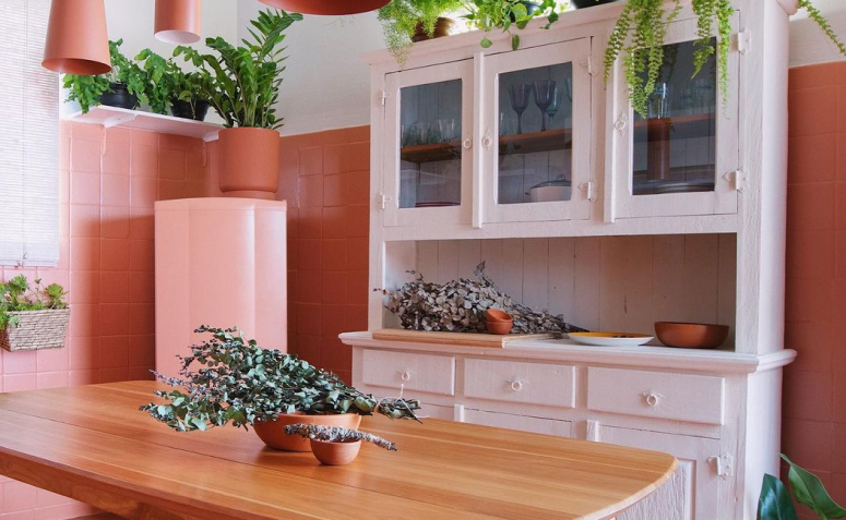 decoração com sofá terracota