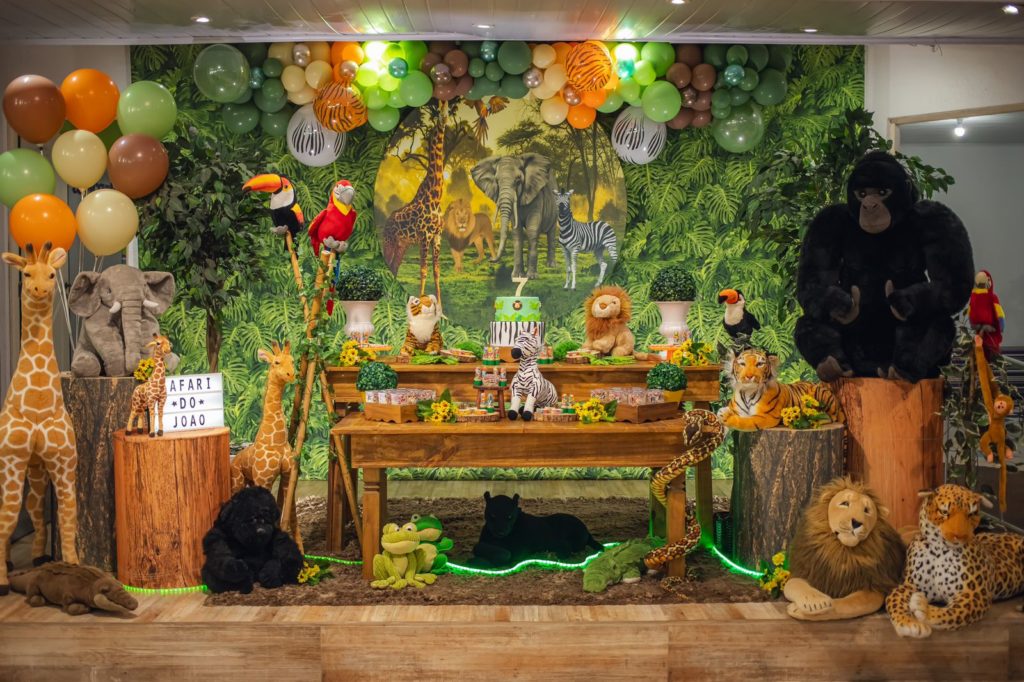 bolo de aniversário safari 1 ano
