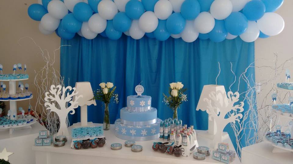 festa tema azul e branco