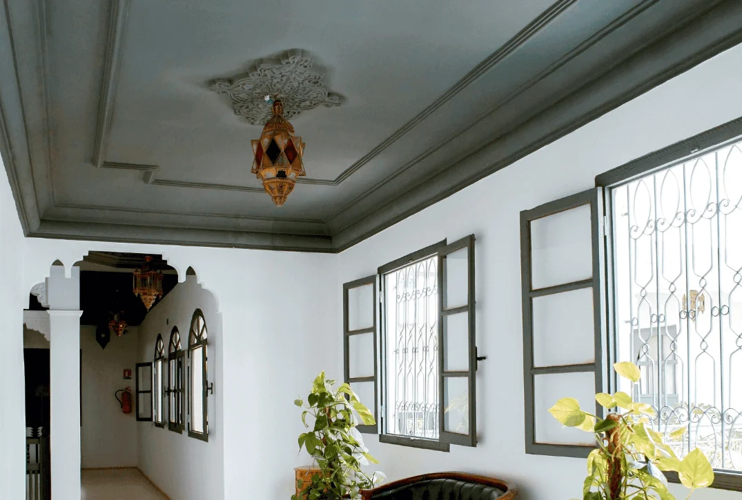 decoração de parede com boiserie