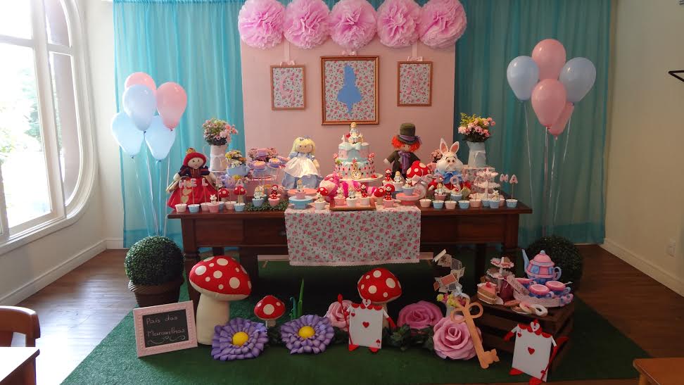 decoracao alice infantil