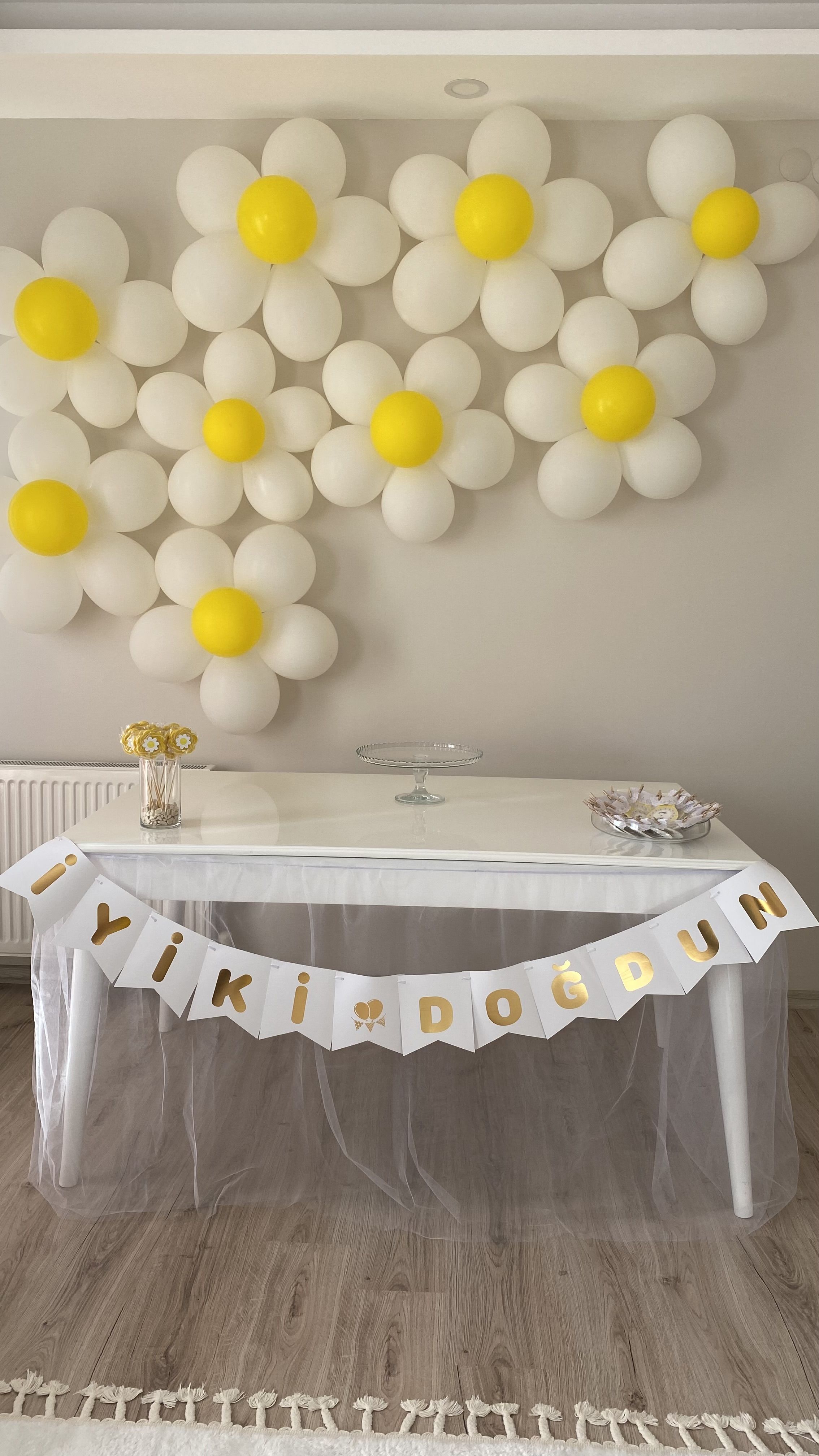 decoração de festa com balões baratos