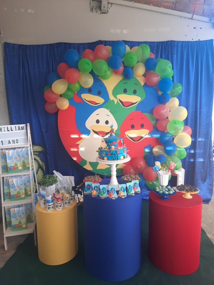decoração patinho colorido festa infantil