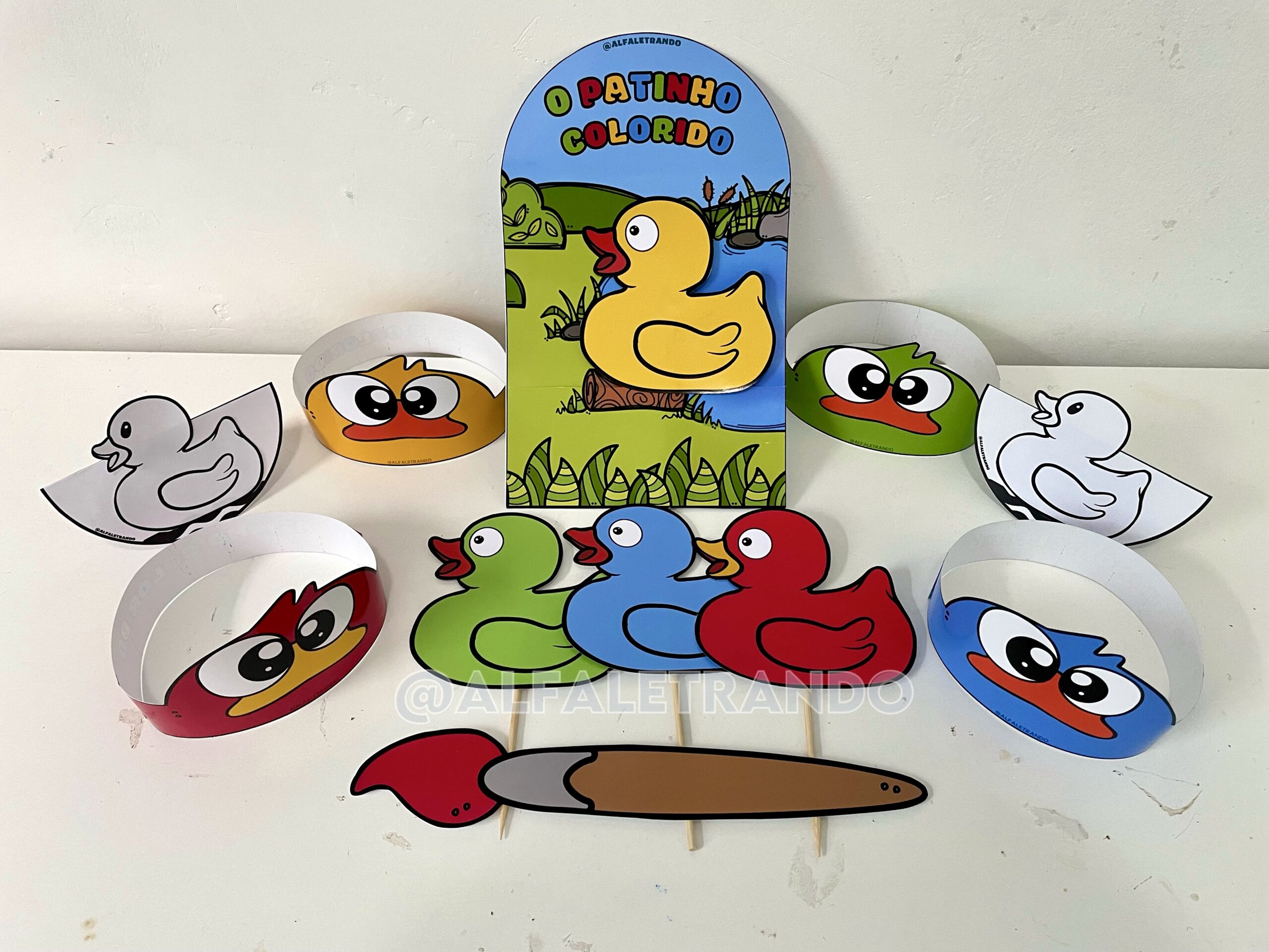 tema patinho colorido aniversário 1 ano