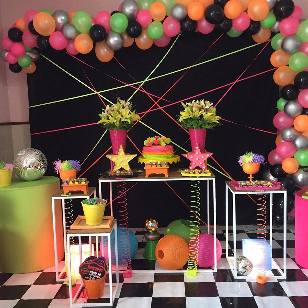 festa tema arco-íris simples