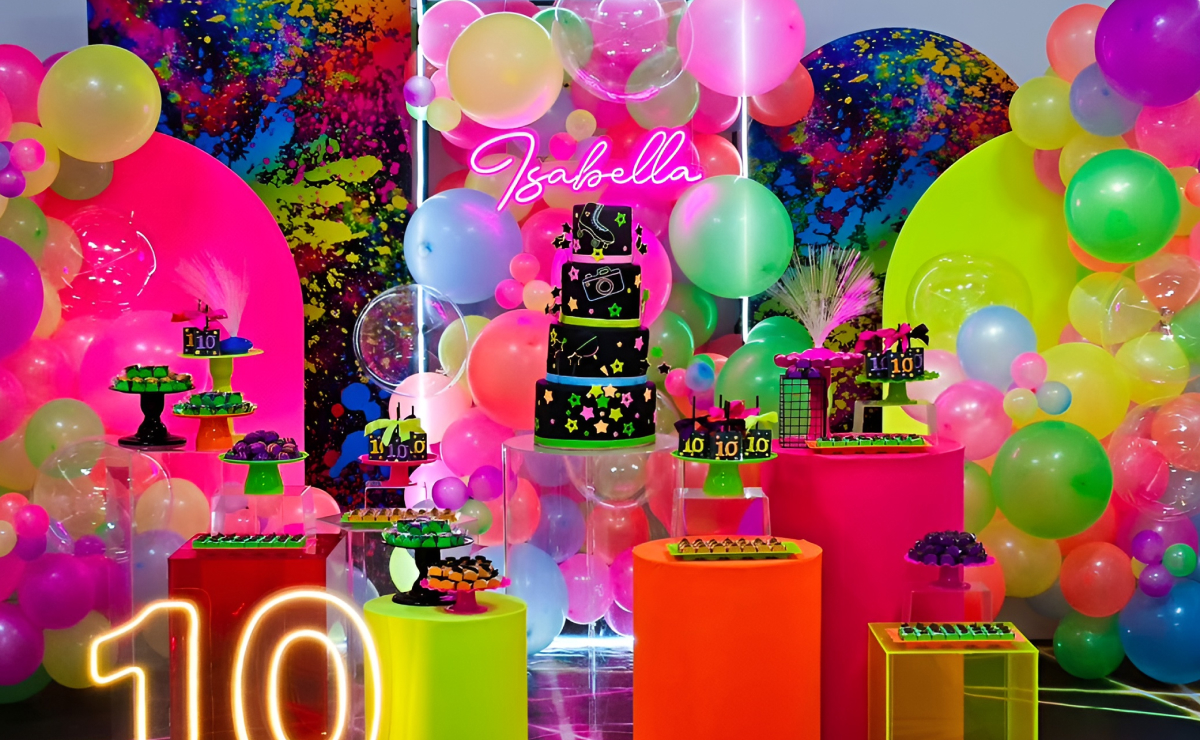 balões coloridos para festa simples
