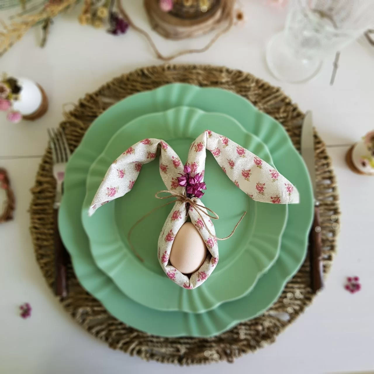 decoração de páscoa para mesa de jantar