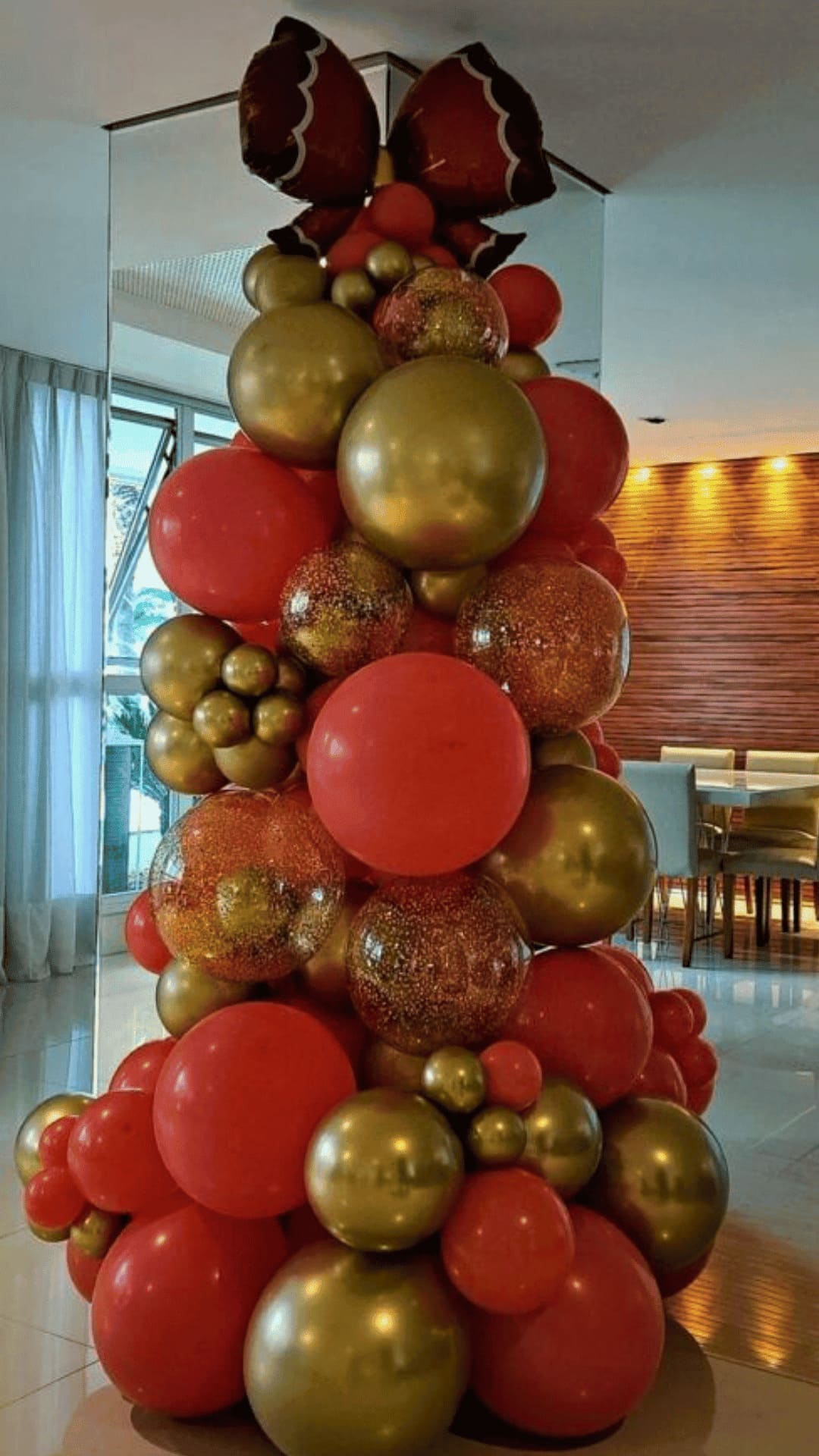 decoração de entrada natal com balões
