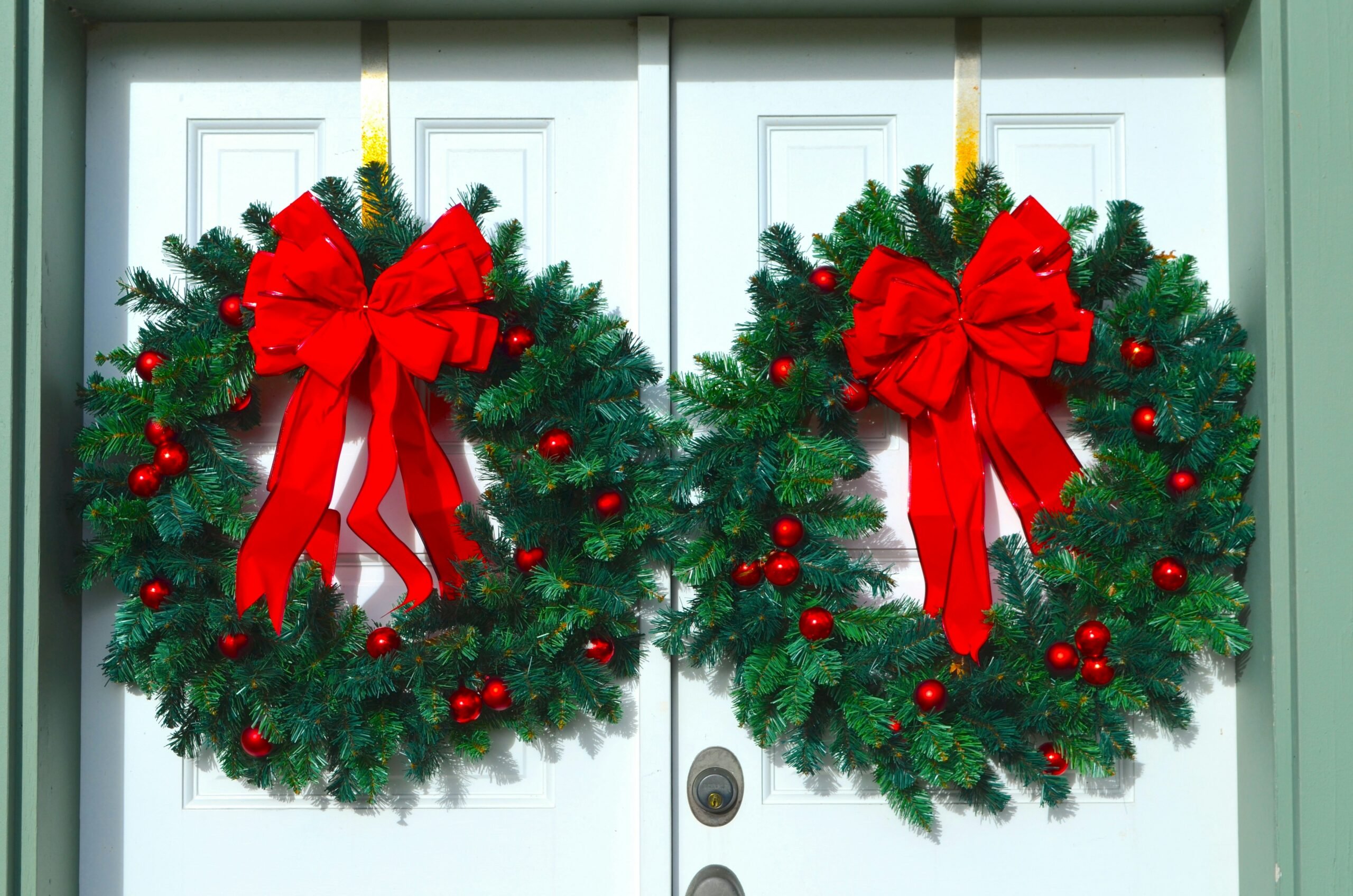 decoração de natal minimalista para janelas